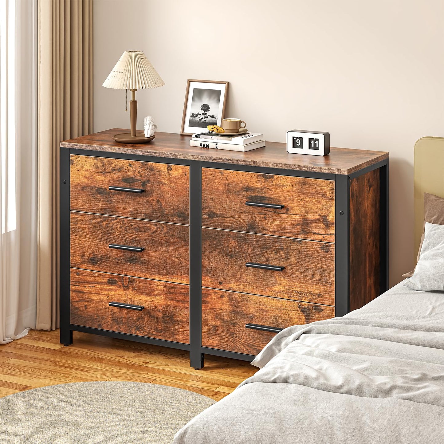 Frmobepts Rustic Brown Dresser for Bedroom, Wide Wood Dressers Furniture with 6 Wooden Drawer and Metal Frame, TV Stand with Deep Drawer (Rustic Brown)